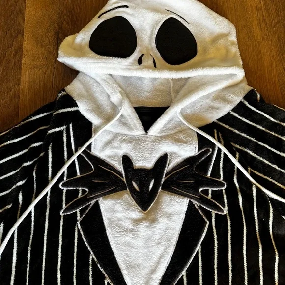 Disney The Nightmare Before Christmas Jack Skellington Women’s Lounger Hoodie - Picture 2 of 7